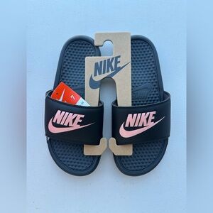 Women’s Nike slides